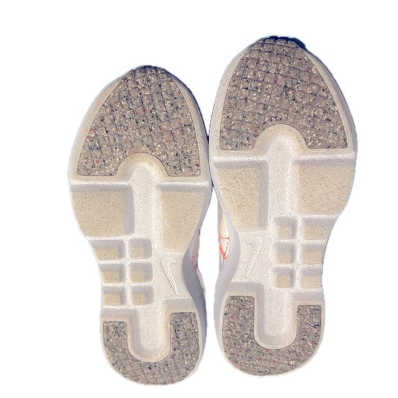 Nike Shoes - Picture 4 of 4